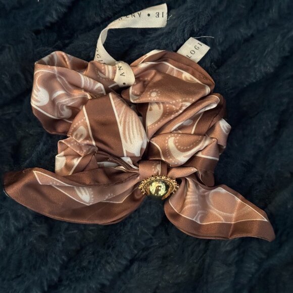 ANTHROPOLOGIE Charmed Hair Scarf Scrunchie, Brown Abstract Paisley - Picture 5 of 8
